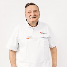 Powiększ obraz: Arkadiusz Herczakowski, chirurg stomatologiczny Gliwice