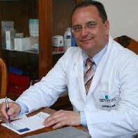 Powiększ obraz: Marek Antiszko, lekarz wykonujący zabiegi medycyny estetycznej Warszawa