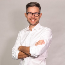 Powiększ obraz: Tomasz Marciniak, fizjoterapeuta Warszawa