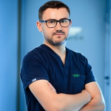 Powiększ obraz: Dominik Dziadkowiak, urolog Opole