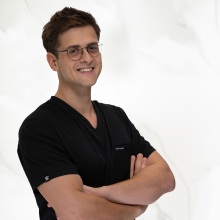 Powiększ obraz: Michał Ciszyński, stomatolog Wrocław