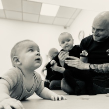 Powiększ obraz: Maciej Smolan, fizjoterapeuta dziecięcy Świdnica