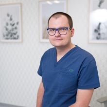 Powiększ obraz: Błażej Jasiuk, proktolog Wrocław