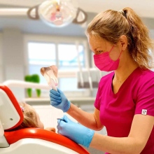 Powiększ obraz: Alena Kornasiewicz, stomatolog Rymanów