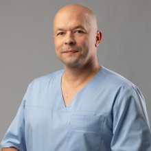 Powiększ obraz: Krzysztof Szubartowski, chirurg naczyniowy Kołobrzeg