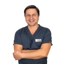 Powiększ obraz: Piotr Halama, ginekolog Wrocław