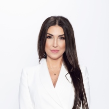 Powiększ obraz: Iwona Cimaszkiewicz, lekarz wykonujący zabiegi medycyny estetycznej Gdańsk