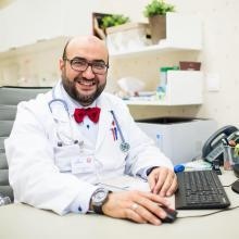Powiększ obraz: Samir Ismail, pediatra Warszawa