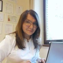 Powiększ obraz: Anna Paczek-Skupień, lekarz wykonujący zabiegi medycyny estetycznej Warszawa