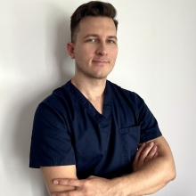 Powiększ obraz: Tomasz Niebrzydowski, ortopeda Łapy