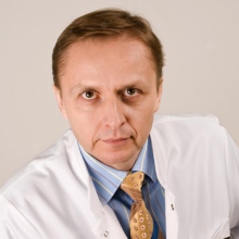 Powiększ obraz: Cezary Pszenny, lekarz wykonujący zabiegi medycyny estetycznej Warszawa