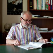 Powiększ obraz: Dariusz Kołodziejczak, lekarz wykonujący zabiegi medycyny estetycznej Warszawa