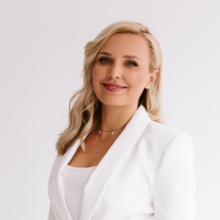 Powiększ obraz: Kaja Kaczyńska, chirurg plastyczny Szczecin