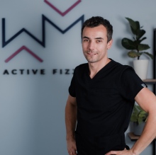 Powiększ obraz: Wojciech Królikowski, fizjoterapeuta Dobrzykowice