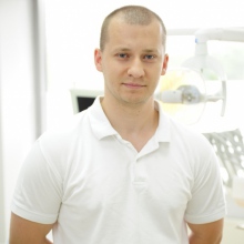 Powiększ obraz: Dariusz Ćwik, stomatolog Józefów (powiat otwocki)