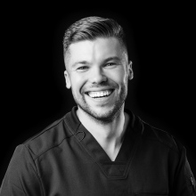 Powiększ obraz: Michał Poulakowski, stomatolog Warszawa