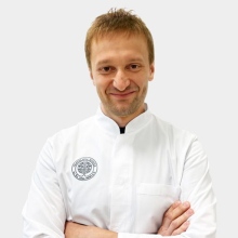 Powiększ obraz: Łukasz Tomiałowicz, neurochirurg Wrocław