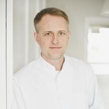 Powiększ obraz: Piotr Furga, chirurg onkologiczny Warszawa