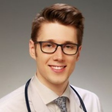 Powiększ obraz: Adrian Lis, kardiolog Wrocław