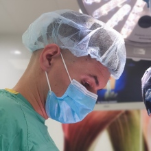 Powiększ obraz: Łukasz Sołtysiak, chirurg Piaseczno