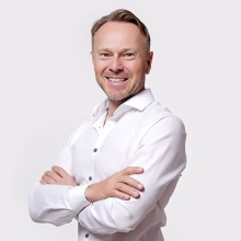 Powiększ obraz: Cezary Turostowski, stomatolog Szczecin