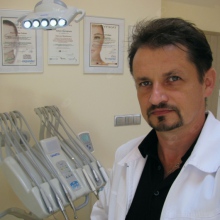 Powiększ obraz: Remigiusz Caban, stomatolog Zamość