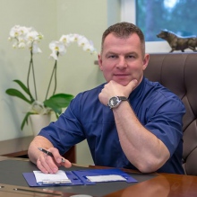 Powiększ obraz: Marek Batijewski, lekarz wykonujący zabiegi medycyny estetycznej Józefów (powiat otwocki)