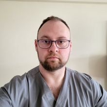 Powiększ obraz: Igor Arseniy, chirurg Opole