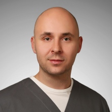 Powiększ obraz: Michał Zrąbkowski, chirurg Wrocław