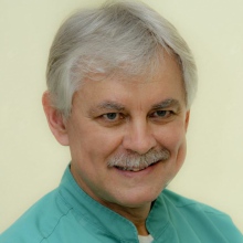 Powiększ obraz: Daniel Dłucik, stomatolog Katowice