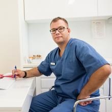 Powiększ obraz: Rafał Tymiński, chirurg szczękowo-twarzowy Olsztyn