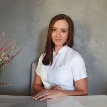 Powiększ obraz: Agata Kozłowska, lekarz wykonujący zabiegi medycyny estetycznej Warszawa