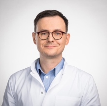 Powiększ obraz: Bartłomiej Pogłódek, hematolog Kraków