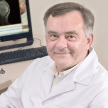 Powiększ obraz: Lesław Zub, neurochirurg Wrocław