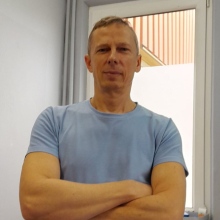 Powiększ obraz: Adam Sładkiewicz, fizjoterapeuta Police