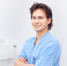 Powiększ obraz: Artur Rasiński, stomatolog Warszawa