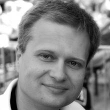 Powiększ obraz: Michał Maniara, stomatolog Czeladź