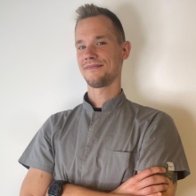 Powiększ obraz: Artur Szmyt, fizjoterapeuta Nysa