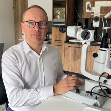 Powiększ obraz: Bartłomiej Jewiarz, okulista Mszana Dolna